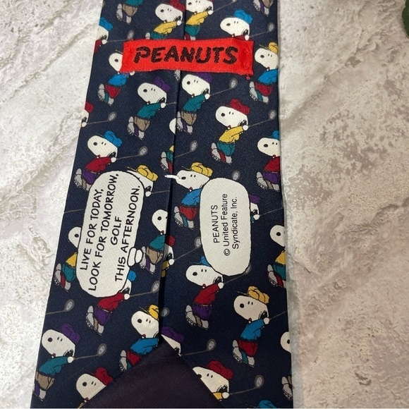 PEANUTS Tie Navy Snoopy Golpher Silk - Picture 3 of 4